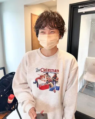 ショート カラー パーマ ミディアムパーマ /癖毛パーマのヘアスタイル