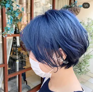 ショート カラー and .のヘアスタイル