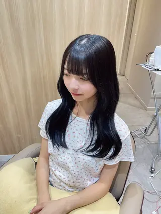 ロング カラー MIKU .のヘアスタイル