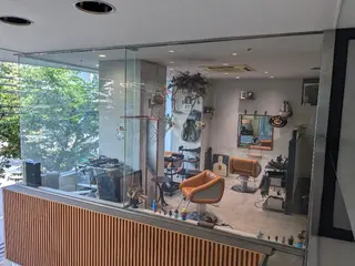 over two所属・over two 藤が丘のヘアスタイル