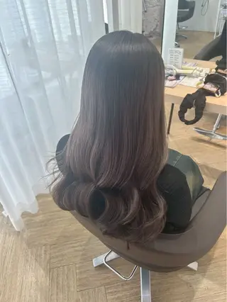 ロング カラー AVANCE中百舌鳥店所属・菅原 愛乃のヘアスタイル