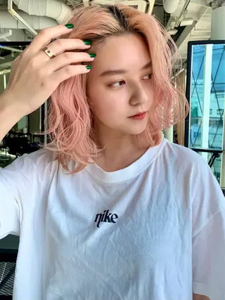 カラー 透明感ブリーチ ハイトーンウエダのヘアスタイル