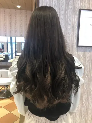 ロング EARTH長岡 🌼渡辺まい🌼のヘアスタイル