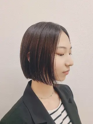 ショート カラー yolo.所属・夜特化型ヘアサロン 𓃱yolo.タナベのヘアスタイル