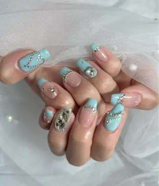 ネイル LAVISH nanamiのネイルデザイン