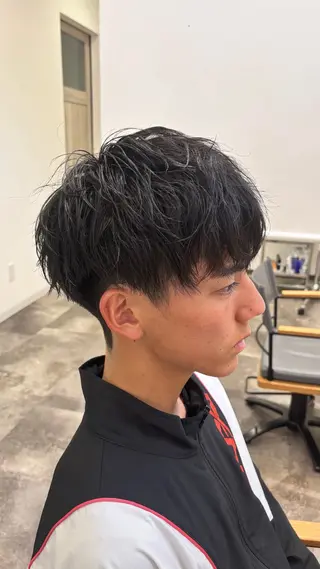 ショート メンズ 鼎一真ハイトーン/ パーマ/何でも屋さんのヘアスタイル