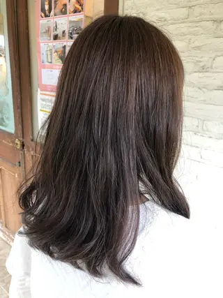 カラー ヤナギウチ エリカのヘアスタイル
