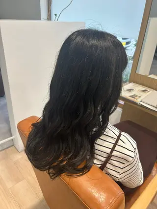 セミロング 小西 サラのヘアスタイル