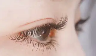 セミロング MAX SALONのマツエク・マツパデザイン