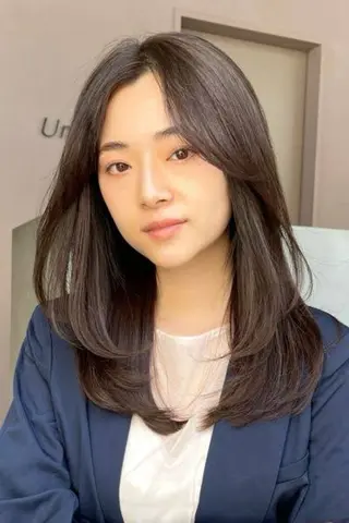 ミディアム tricot TOKYO AVEDA 表参道店所属・西嶋 祐太のヘアスタイル