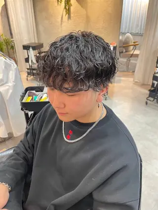 ミディアム パーマ メンズ カラーモデル募集中 🎨三ッ峰悠貴のヘアスタイル