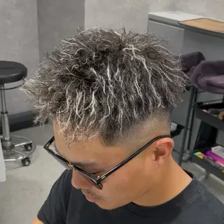 カラー パーマ メンズ 🔥メンズカット＋パ ーマ🔥菊池一真のヘアスタイル