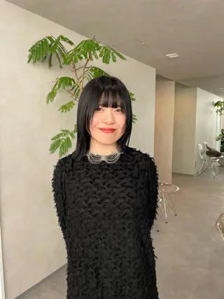 ミディアム カラー 🍐透明感カラー🍐 レイヤーカットのヘアスタイル