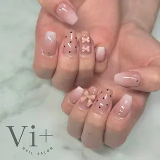 ネイル Nail salon Vi+のネイルデザイン