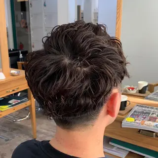 パーマ メンズ 加藤 雄大のヘアスタイル