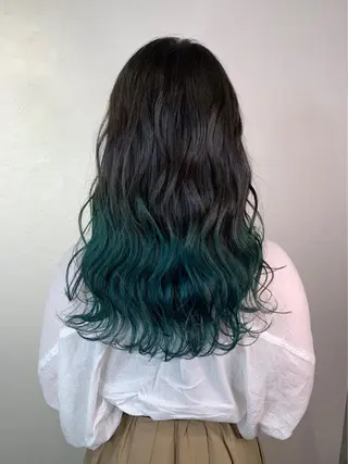 セミロング カラー _WHITE+ 南海難波店のヘアスタイル