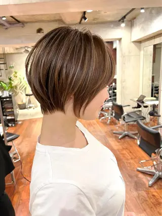 ショート カラー LAVEL 代表 住吉　創のヘアスタイル