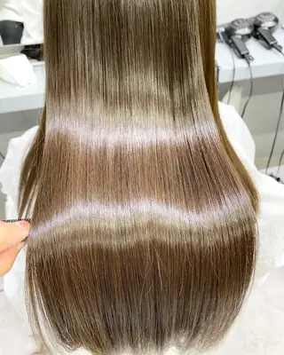 ロング ヘアサロンelyts 表参道店のヘアスタイル