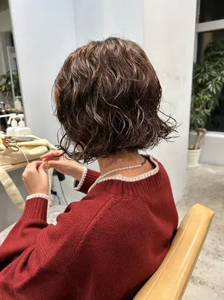 ショート パーマ 津葉井 麗奈のヘアスタイル