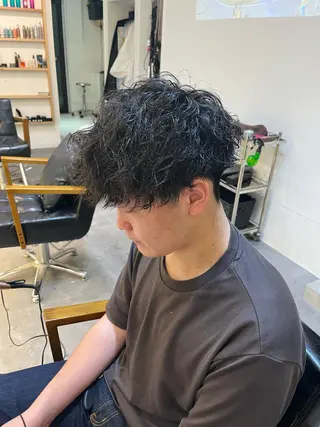 パーマ メンズ GISELA サリナのヘアスタイル