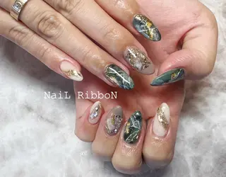 ネイル ネイルリボン 受付スタッフのネイルデザイン