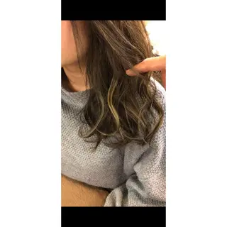 セミロング カラー パーソナルカラー診断 できます　木曽　主博のヘアスタイル