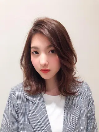 ミディアム パーマ 艶髪とアイラッシュ ❤️関根悠の眉毛・アイブロウイメージ