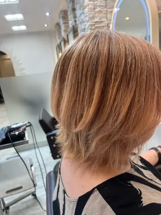 ミディアム KEEN.渋沢/ 横溝小夏のヘアスタイル