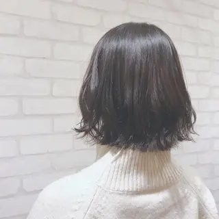 ミディアム 進 詩織のヘアスタイル
