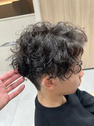 ショート パーマ メンズ 古賀 雄歩のヘアスタイル