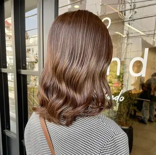 ミディアム 滝口 茉奈実のヘアスタイル