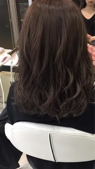 セミロング カラー 岩崎 裕司のヘアスタイル