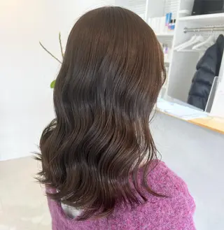 カラー カドムラ モエのヘアスタイル