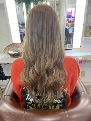 セミロング カラー 🐥こ ま🐥のヘアスタイル