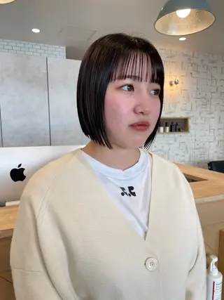 ショート ofF élua所属・🌵ボブ/切りっぱな し/ショート藤長芽生のヘアスタイル