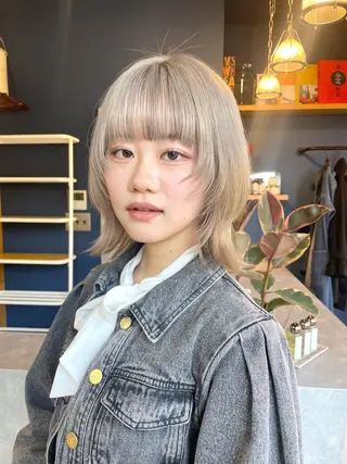 ミディアム カラー RINOSHORES YOKOHAMA.日本大通り店所属・ハイトーン nagisaのヘアスタイル