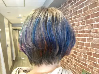 ショート カラー クオーレ hairのヘアスタイル