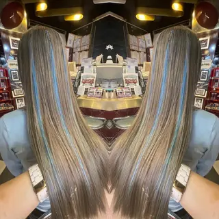 セミロング 👑派手髪/カット 👑ANRYのヘアスタイル