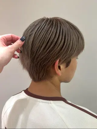 カラー 長谷川 結奈のヘアスタイル