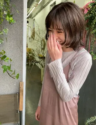 ミディアム カラー qiie/ワンカラー インナーカラーのヘアスタイル