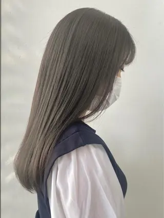 ロング カラー ANNA /艶髪/ハイトーンのヘアスタイル