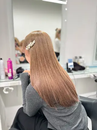 セミロング カラー ❄最強かわいいカラー ❄️MINA❄️のヘアスタイル