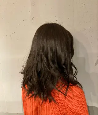 セミロング カラー まるやま ゆいかのヘアスタイル