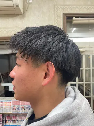 ショート メンズ 海老原 コウのヘアスタイル