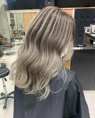 ロング カラー 🌺KANA🇺🇸 海外トレンドヘアのヘアスタイル