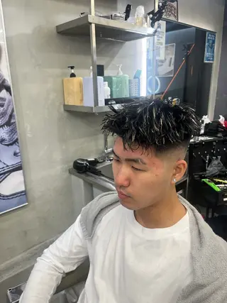 メンズ DAMDEE東京所属・フェードカット特化 &パーマRIKUのヘアスタイル