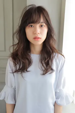 セミロング カラー 髪質改善&ブリーチ 伊勢 祐一郎のヘアスタイル