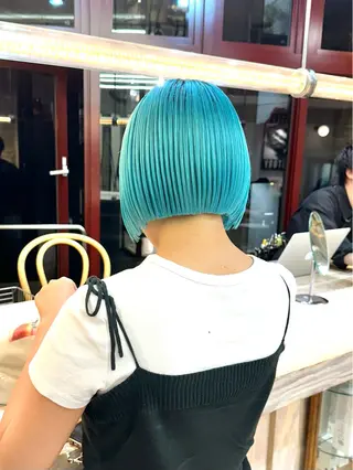 カラー 抜きっぱなしブロンド ササキカズマのヘアスタイル