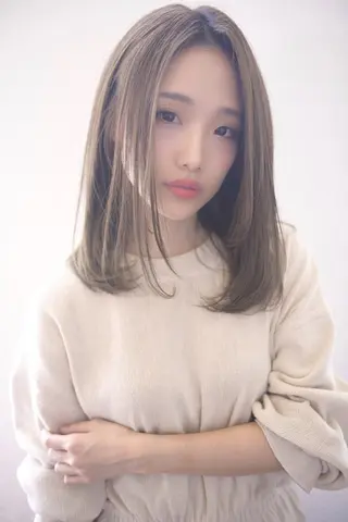 ミディアム KAMIGAMI所属・KAMIGAMI SAKAEのヘアスタイル