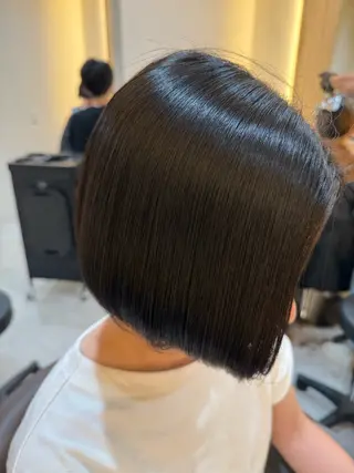 ミディアム attrait南堀江所属・絹髪矯正髪質改善 KAISEIのヘアスタイル